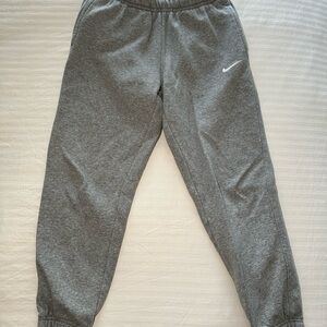 Woman’s Nike Gray Sweatpants